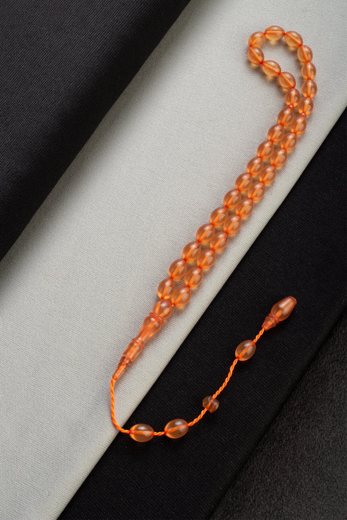 Sıkma Ateş Kehribar Usta İşçilik Sarı Arpa Kesim 6x9mm 33 lu Tesbih