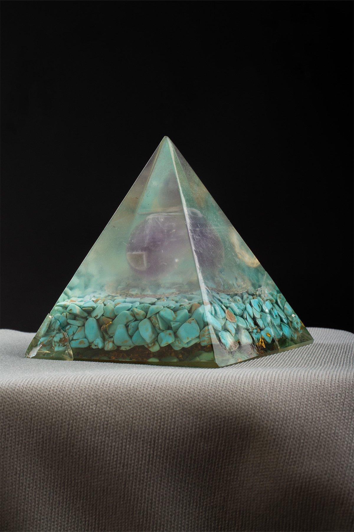 Turkuaz Doğal Taş Orgonit Dekoratif Piramit 5.5x5cm