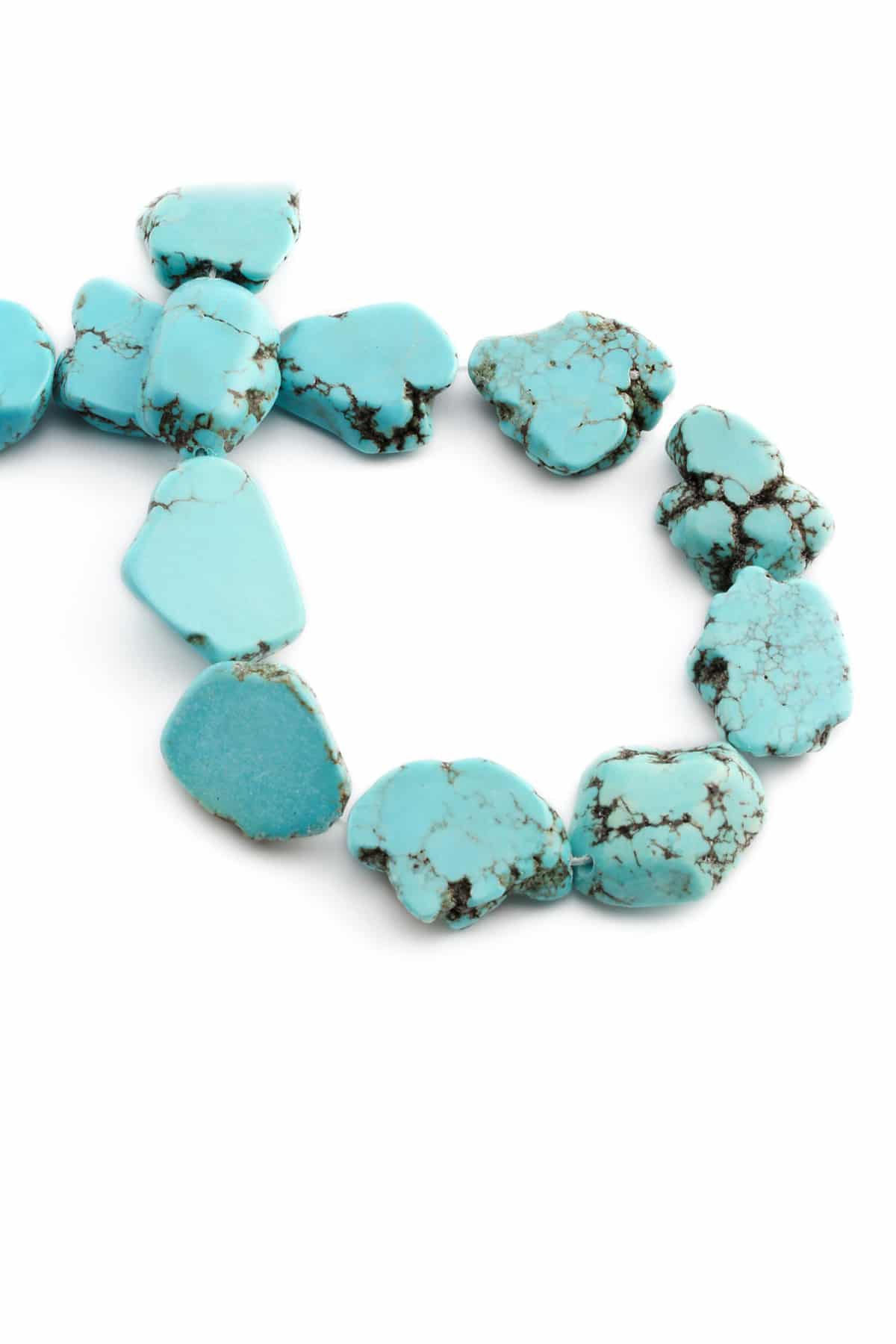 Turkuaz Taşı Amorf Kesim 20x25mm Karışık Dizi