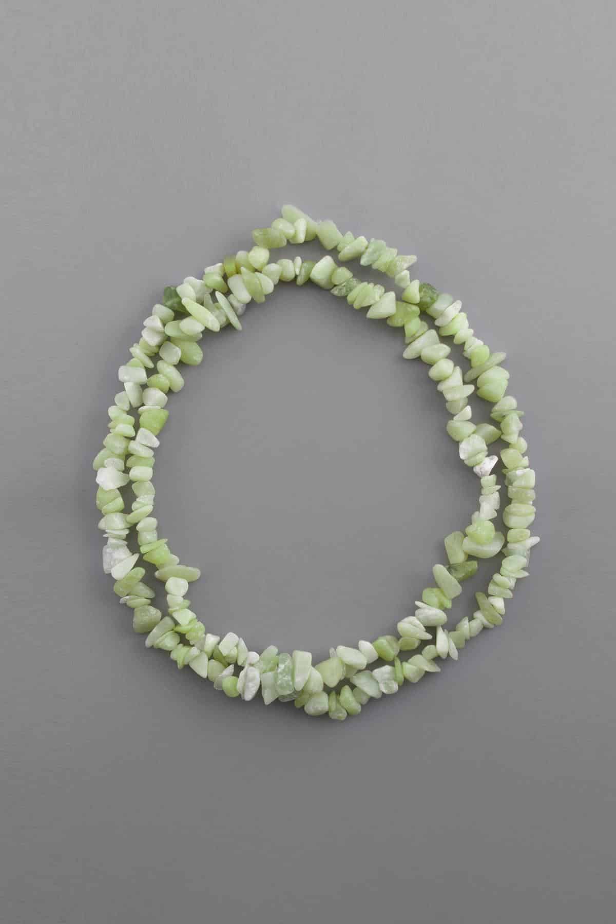 Olivin Doğal Kırık Taş Orta Boy Parlak 5x8mm Dizi