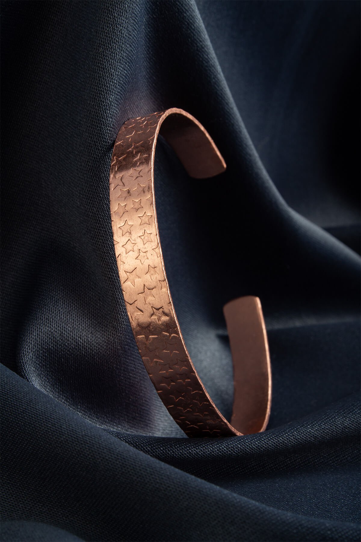 Yıldız Kabartmalı Ayarlanabilir Unisex Bakır Bileklik