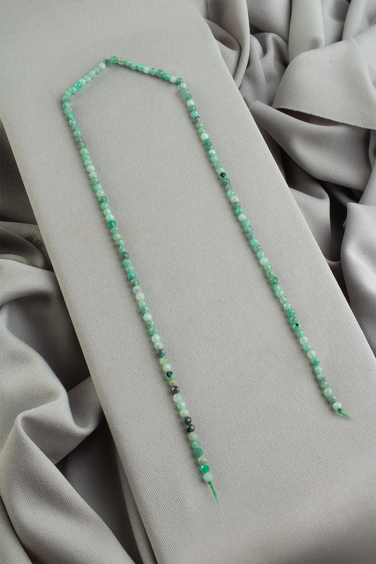 Zümrüt Doğal Taş Parlak Küre Kristal Kesim 3mm Dizi