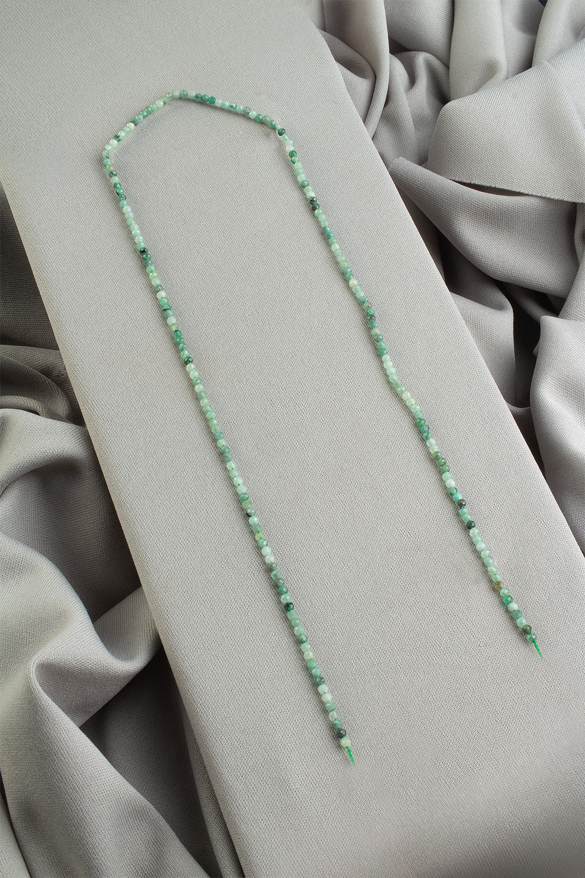 Zümrüt Doğal Taş Parlak Küre Kristal Kesim 2mm Dizi