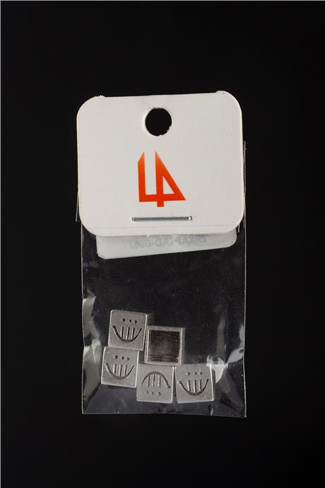 Antik Gümüş Kare Desen Noktalı Çizgisel Sembol Çift Delik 7mm Takı Aparatı