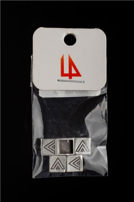 Antik Gümüş Kare Üçgen Desen Sembol Çift Delik 7mm Takı Aparatı