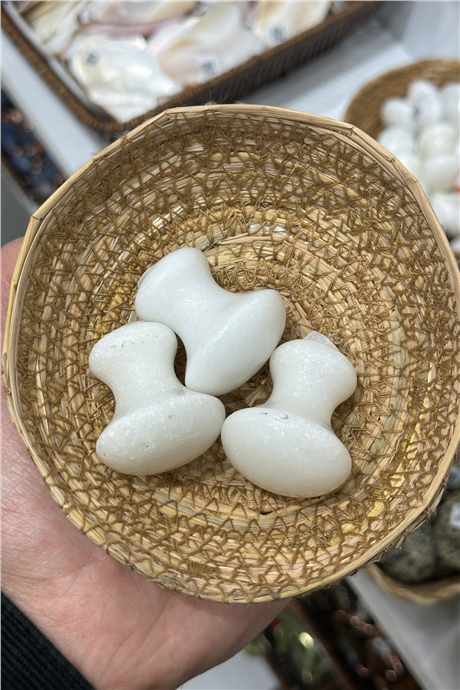 Beyaz Kuvars Taşı Mantar Masaj Aleti