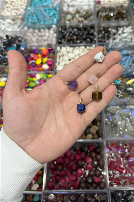 Doğal Taş Kolye Ucu Küp Kesim 10mm