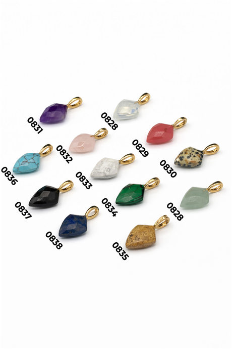 Doğal Taş Kolye Ucu Ok Ucu Kesim 14x11mm