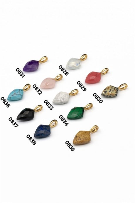 Stone Pendant Arrowhead Cut 14x11mm