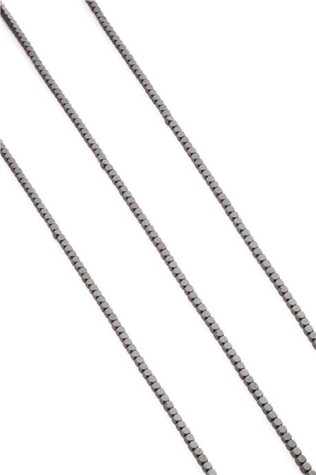 Hematit Taşı Küp Kesim Mat Gri 2x2mm Doğal Taş Dizi