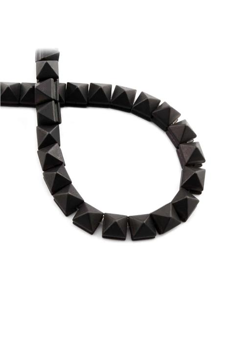 Hematit Taşı Piramit Kesim Mat Siyah 8x8mm Doğal Taş Dizi