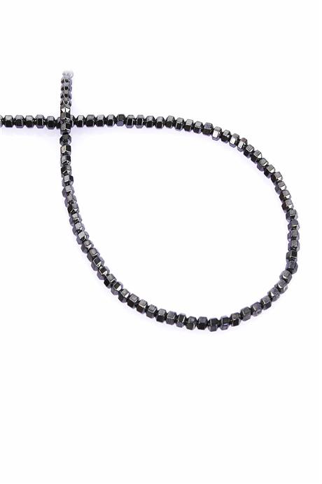 Hematit Taşı Özel Kesim Parlak Füme 3x3mm Doğal Taş Dizi