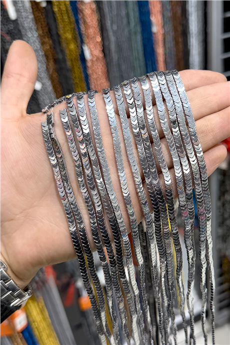 Hematit Taşı 4x1mm Çavuş Kesim Doğal Taş Diziler