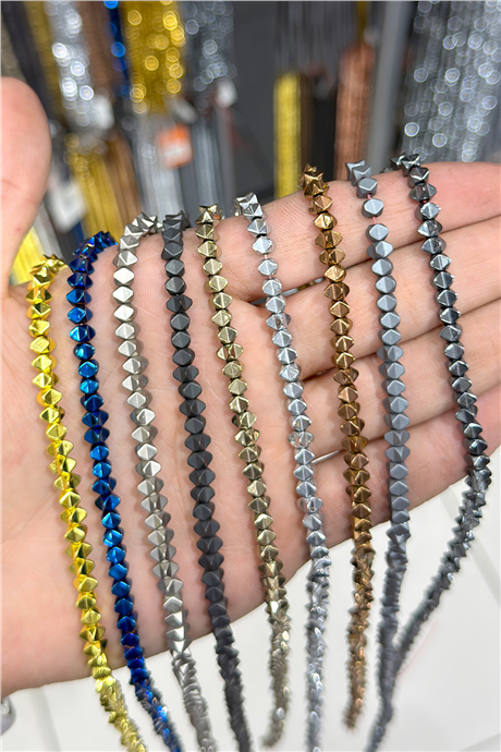 Hematit Taşı 4x4mm Özel Kesim Doğal Taş Diziler