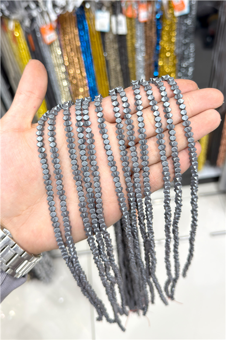 Hematit Taşı 4x4mm Özel Kesim Doğal Taş Diziler