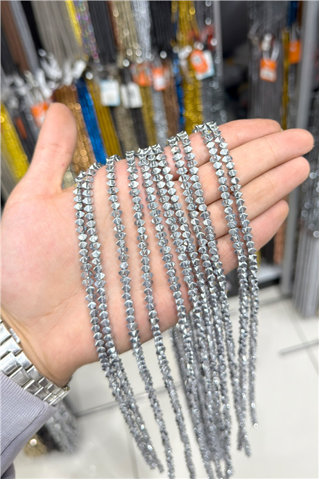 Hematit Taşı 4x4mm Özel Kesim Doğal Taş Diziler