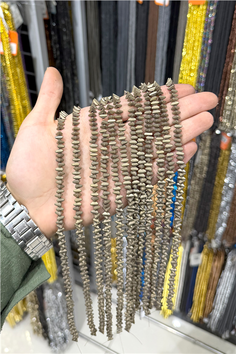 Hematit Taşı 6x3mm Üçgen Rondela Kesim Doğal Taş Diziler