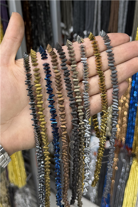 Hematit Taşı 6x3mm Üçgen Rondela Kesim Doğal Taş Diziler