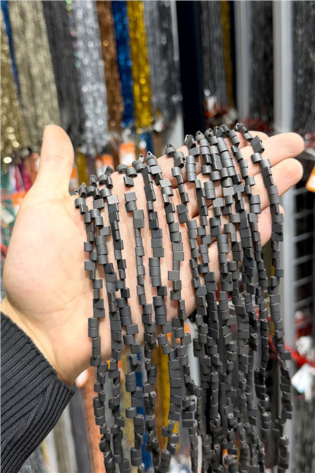 Hematit Taşı 6x5mm Bombeli Kesim Doğal Taş Diziler