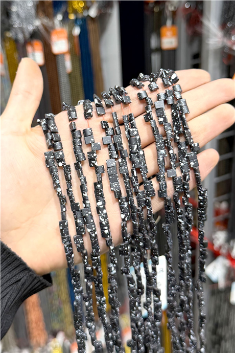 Hematit Taşı 6x5mm Bombeli Kesim Doğal Taş Diziler