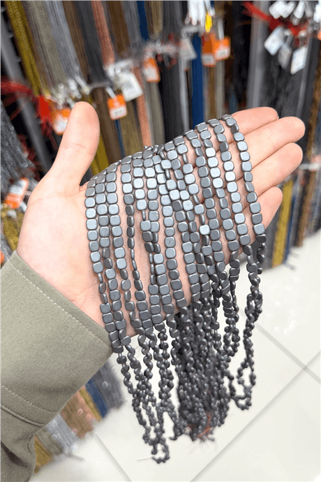 Hematit Taşı 6x6mm Yatsı Kare Kesim Doğal Taş Diziler