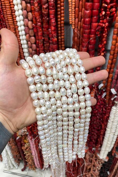 İnci Doğal Taş Beyaz Arpa Kesim 10x11mm Dizi