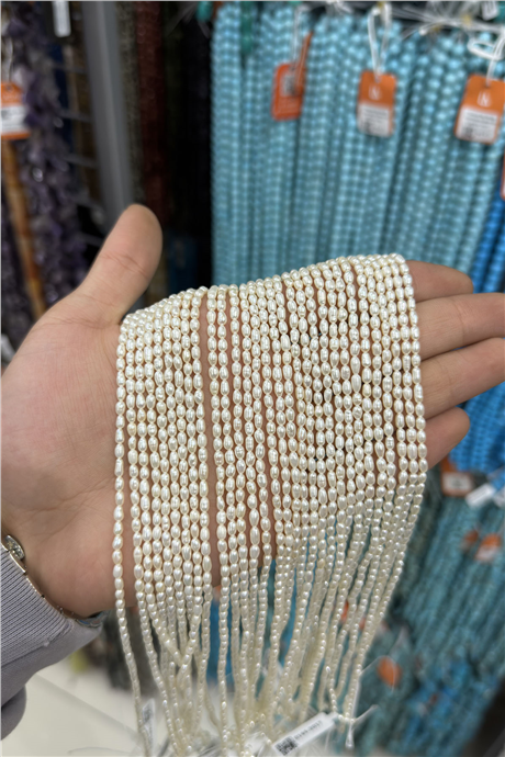 İnci Doğal Taş Beyaz Arpa Kesim 3x4mm Dizi