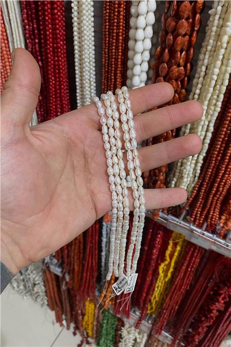 İnci Doğal Taş Beyaz Arpa Kesim 4x5mm Dizi
