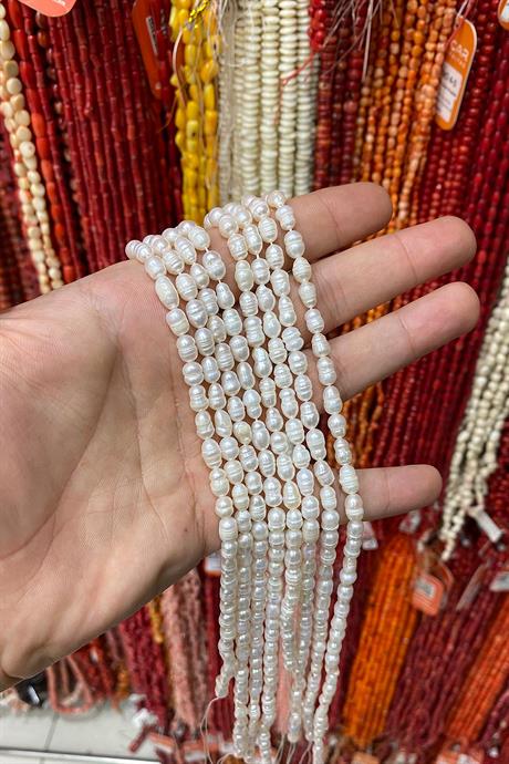 İnci Doğal Taş Beyaz Arpa Kesim 5x6mm Dizi
