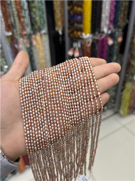 İnci Doğal Taş Somon Renk Arpa Kesim 3x4mm Dizi