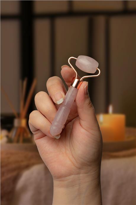 Pembe Kuvars Doğal Taş Altın Tek Taraflı Face Roller Masaj Aleti