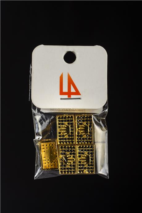 Zirkon Gold Dikdörtgen Kral Figürlü Tek Delik Aparat 14x8mm