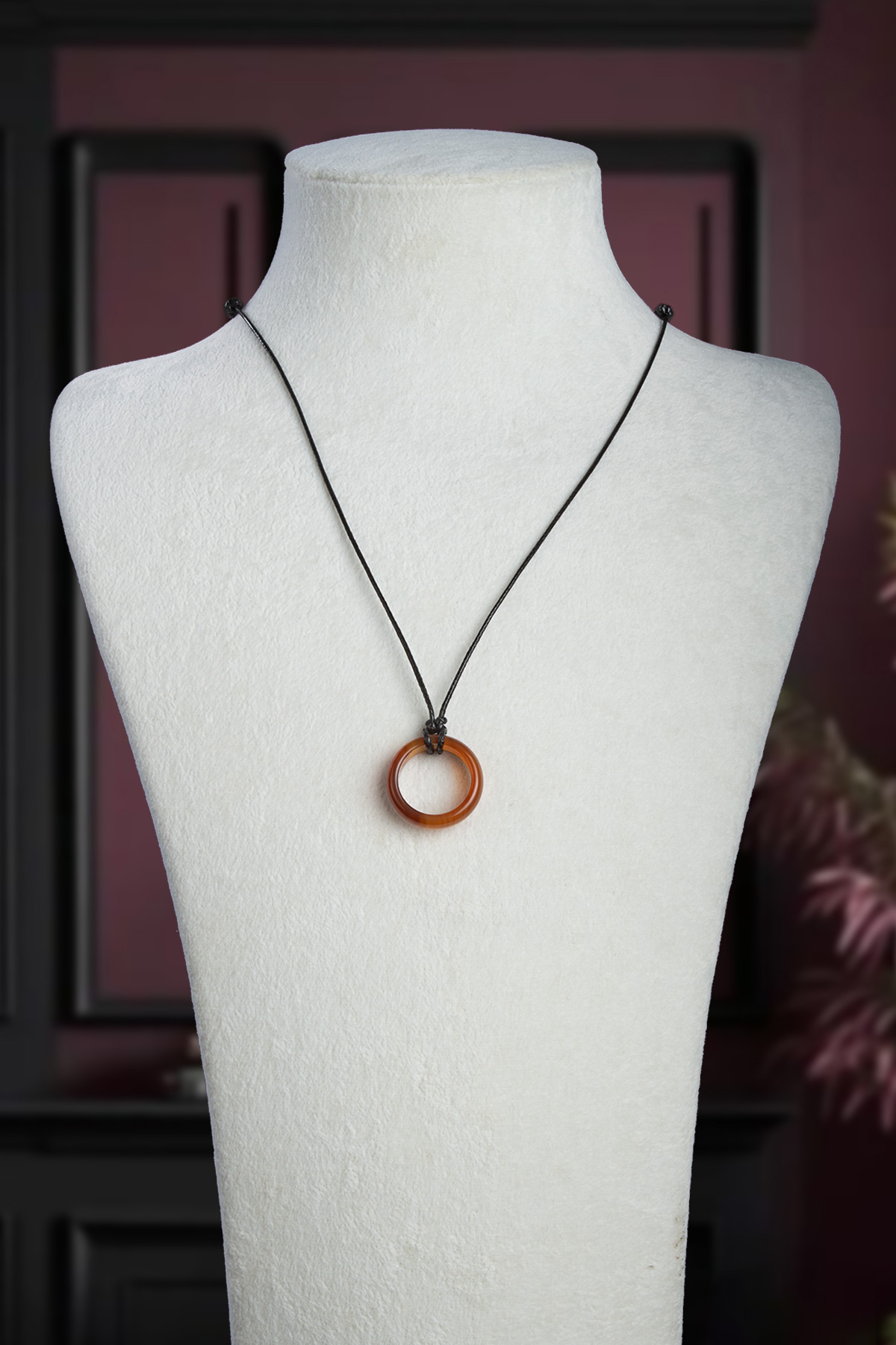 Akik Doğal Taş Kırmızı Halka Yüzük Kore İpli Erkek Kolyesi