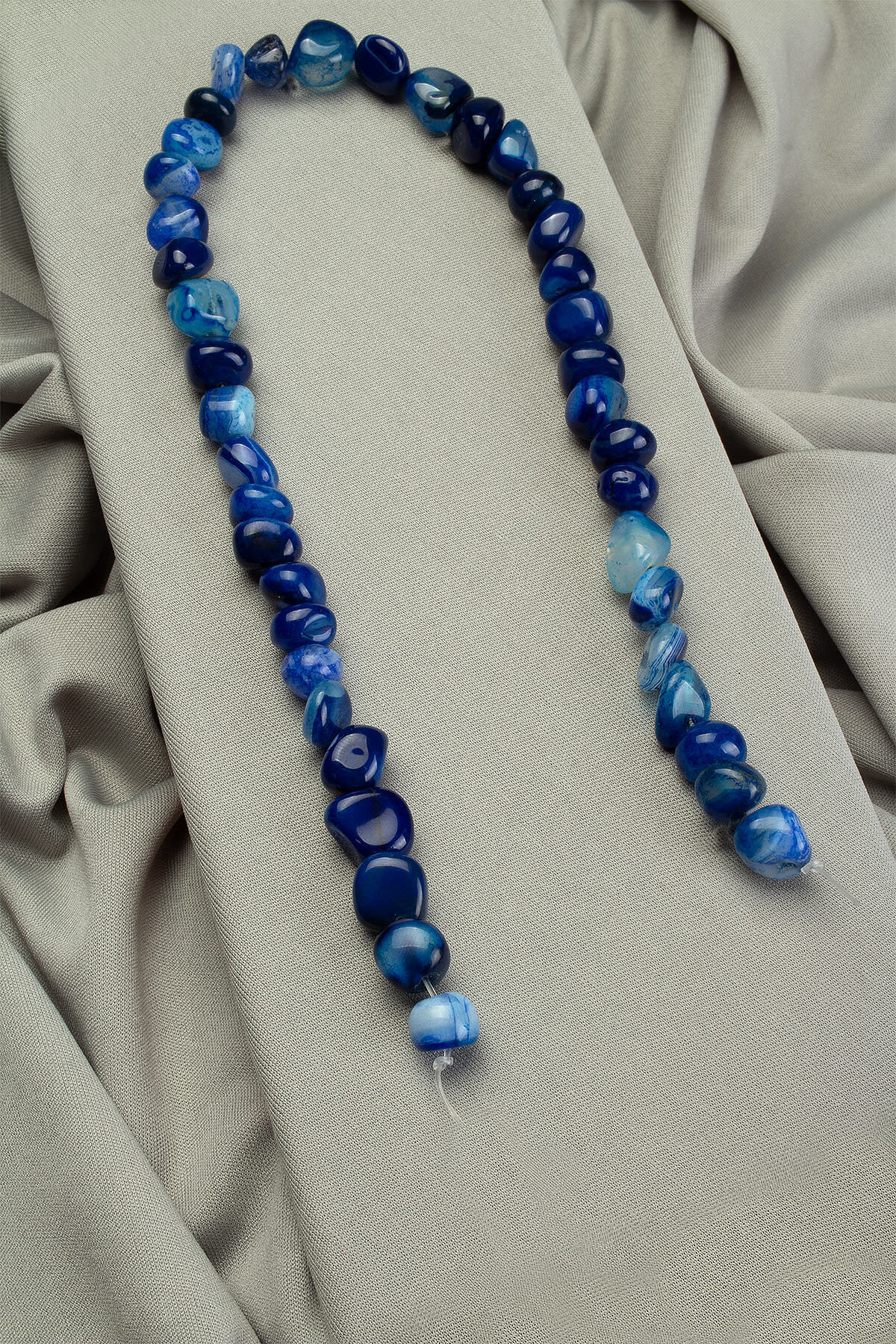 Akik Doğal Taş Parlak Koyu Mavi Tımbıl Kesim 8x11mm Dizi[A]