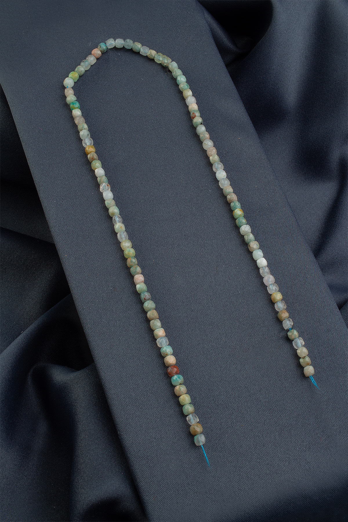 Amazonit Doğal Taş Faset Küp Kesim 4x4mm Dizi