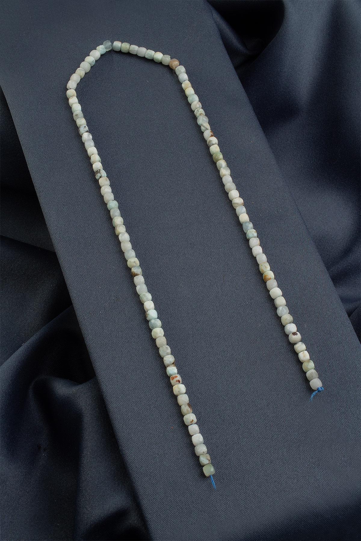 Amazonit Doğal Taş Faset Küp Kesim 4x4mm Dizi