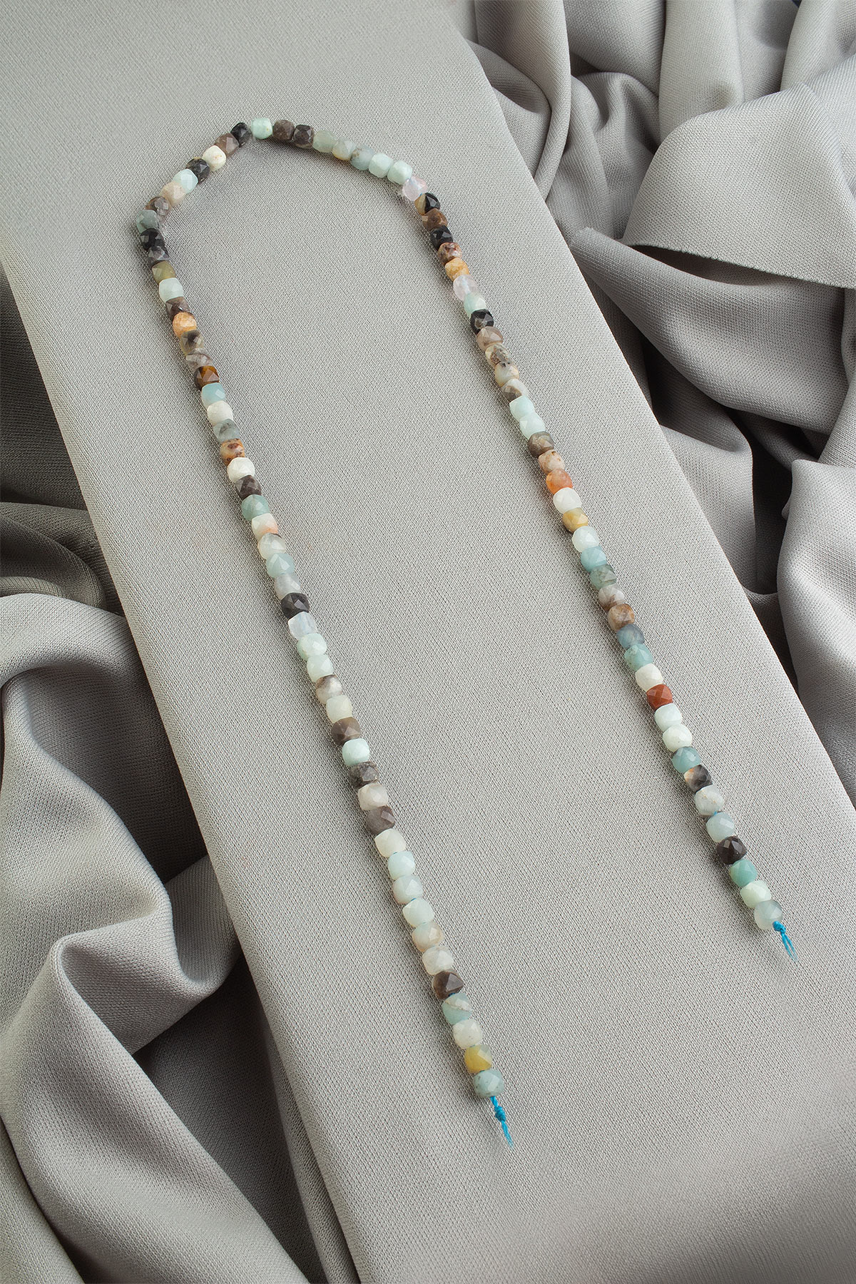 Amazonit Doğal Taş Faset Küp Kesim 4x4mm Dizi