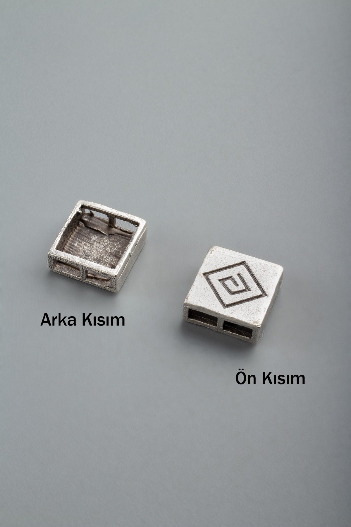 Antik Gümüş Kare Diyagonal Sembol Çift Delik 7mm Takı Aparatı