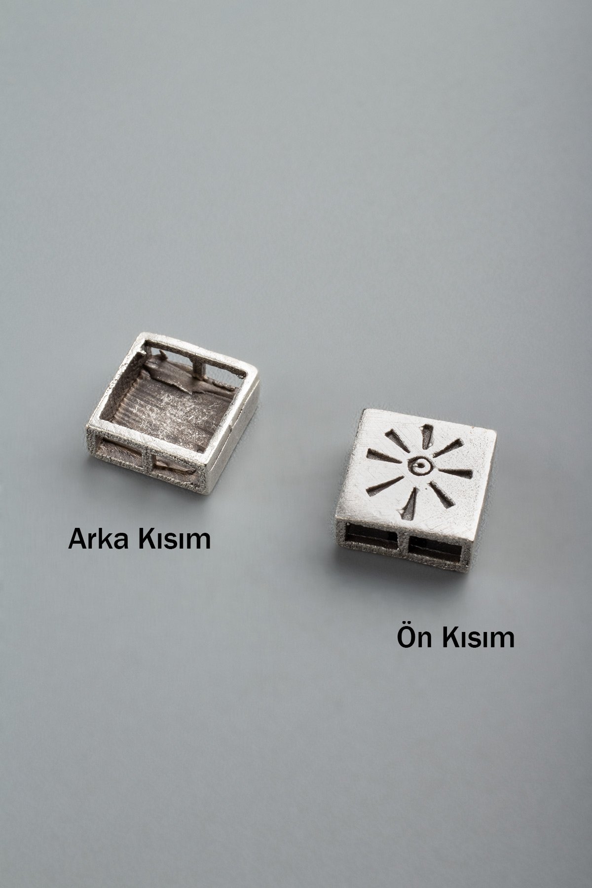Antik Gümüş Kare Güneş Sembol Çift Delik 7mm Takı Aparatı - 5 Adet