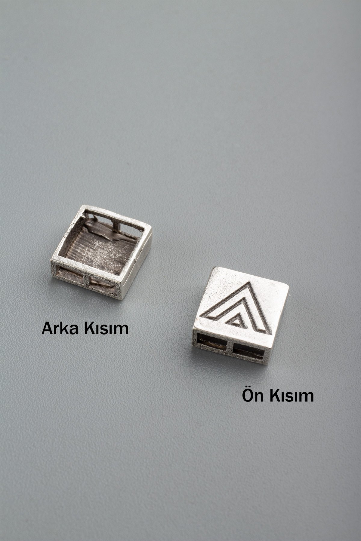 Antik Gümüş Kare Üçgen Desen Sembol Çift Delik 7mm Takı Aparatı