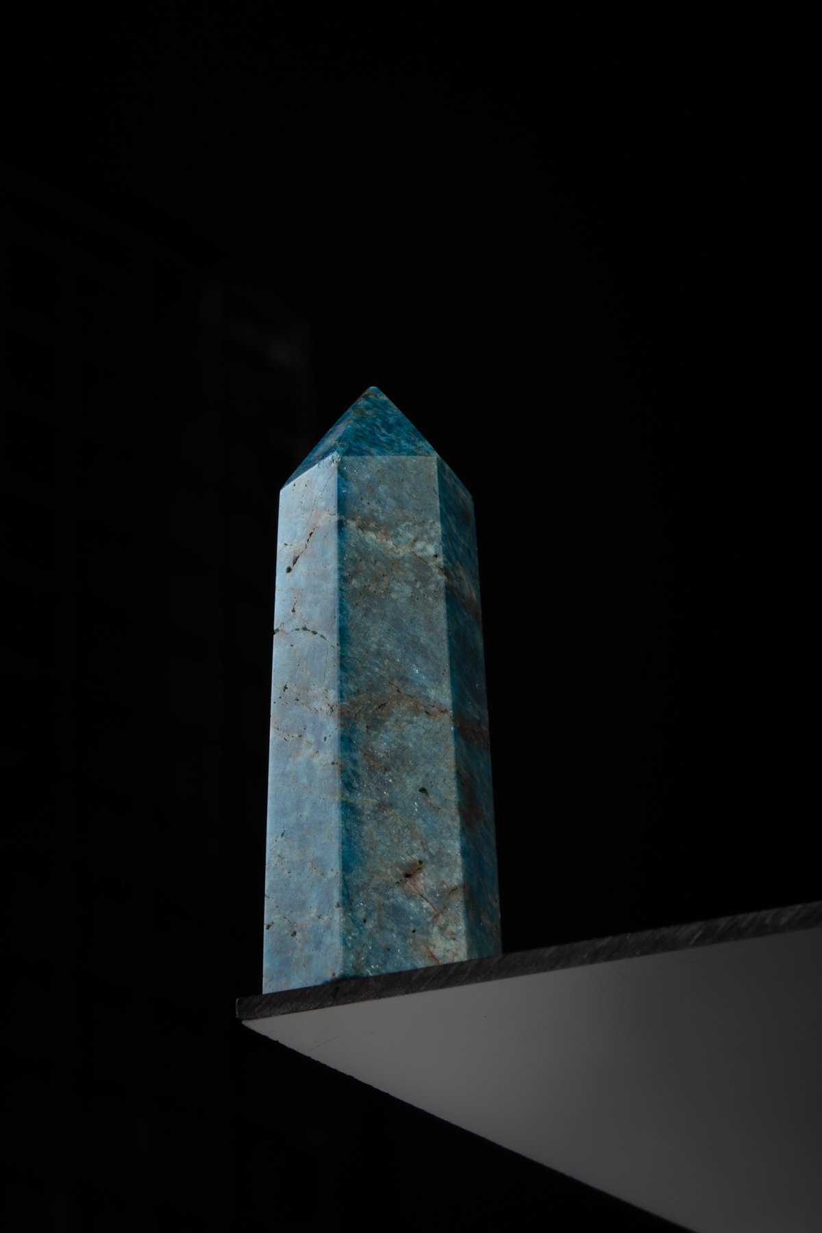 Apatit Taşı Kazık Kesim Kütle