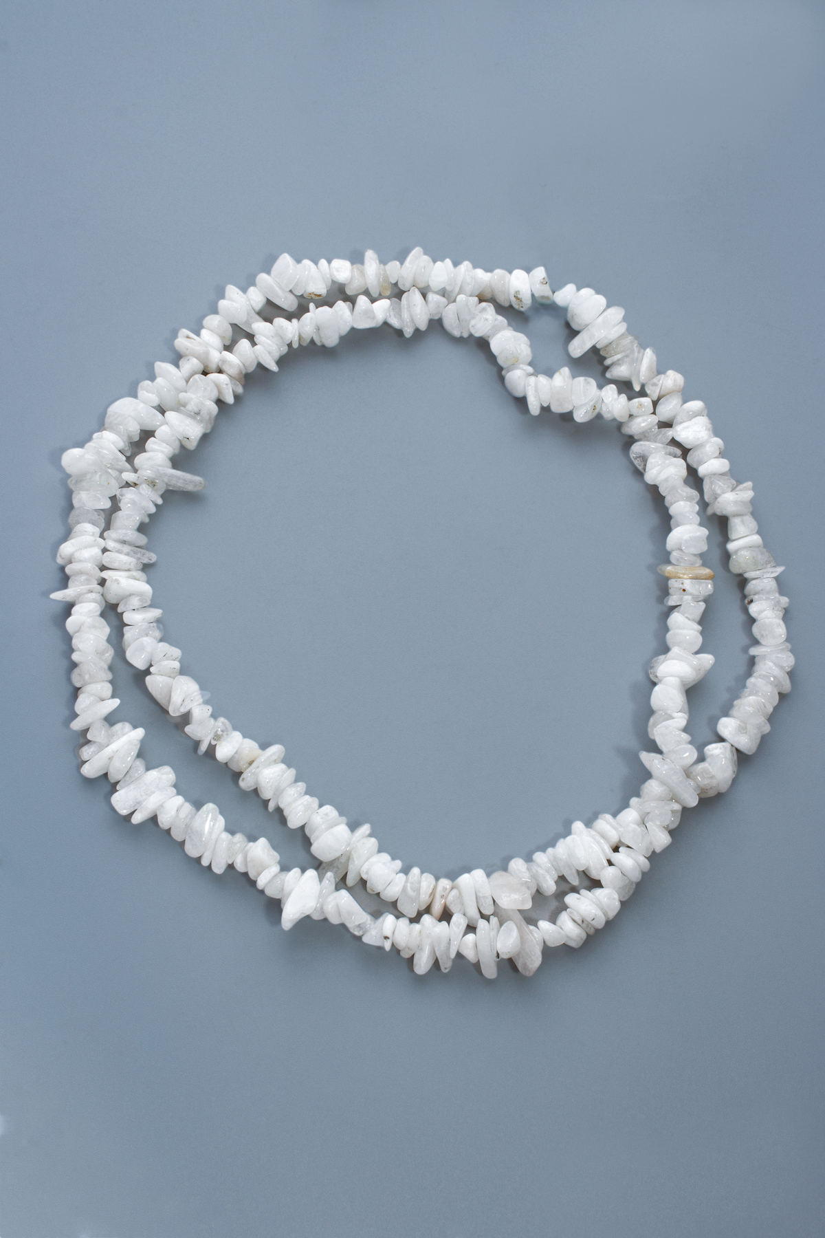 Ay Taşı Doğal Kırık Taş Orta Boy Parlak 5x8mm Dizi