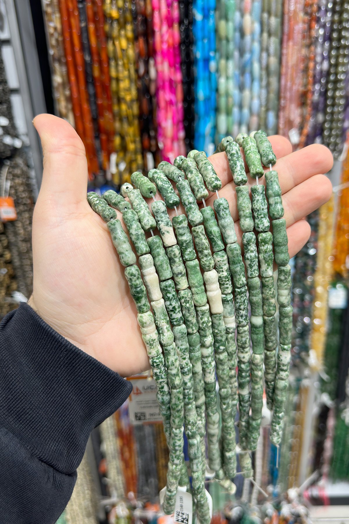 Benekli Jasper Doğal Taş Yeşil İmame Kesim 8x24mm Dizi