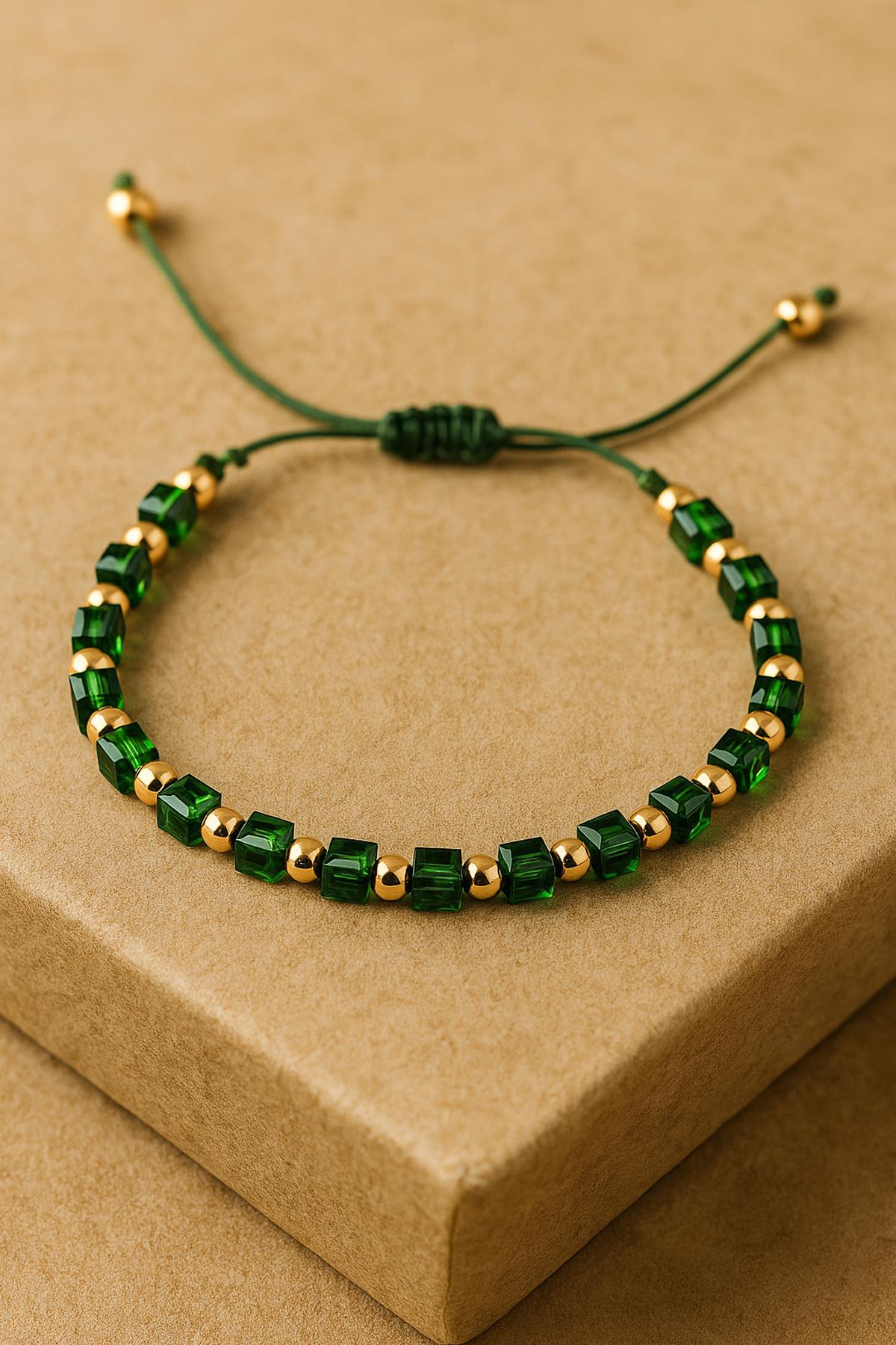 Çin Kristali Top Boncuklu Küp Kesim 4x4 mm Yeşil Yılbaşı Makrome Bileklik