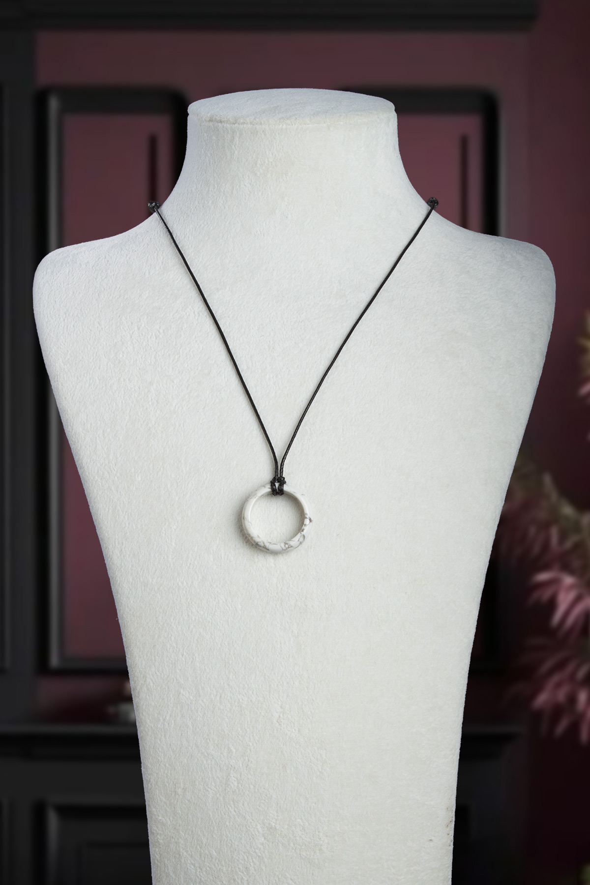 Havlit Doğal Taş Halka Yüzük Kore İpli Erkek Kolyesi