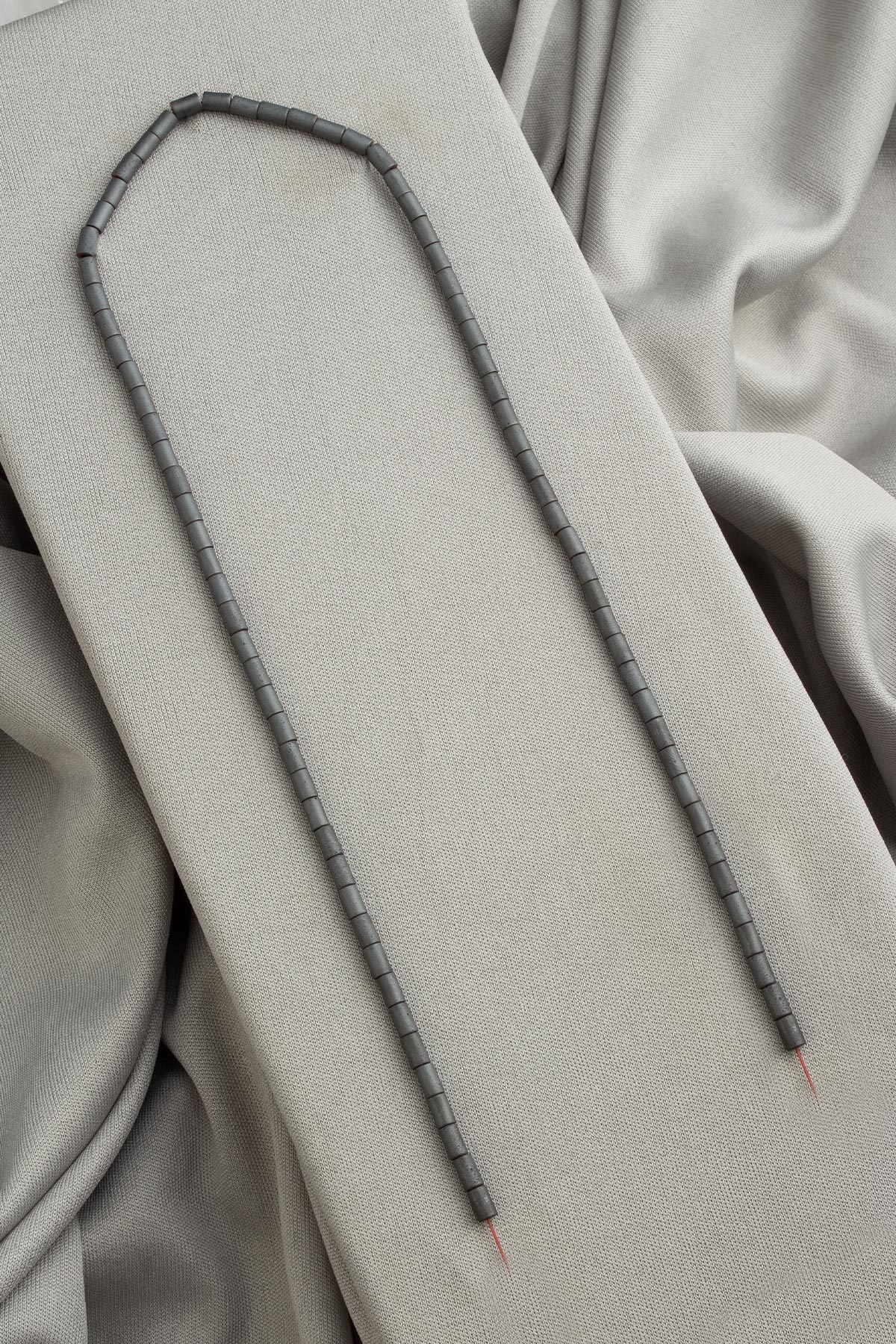 Hematit Doğal Taş Mat Füme 3x5mm Dizi