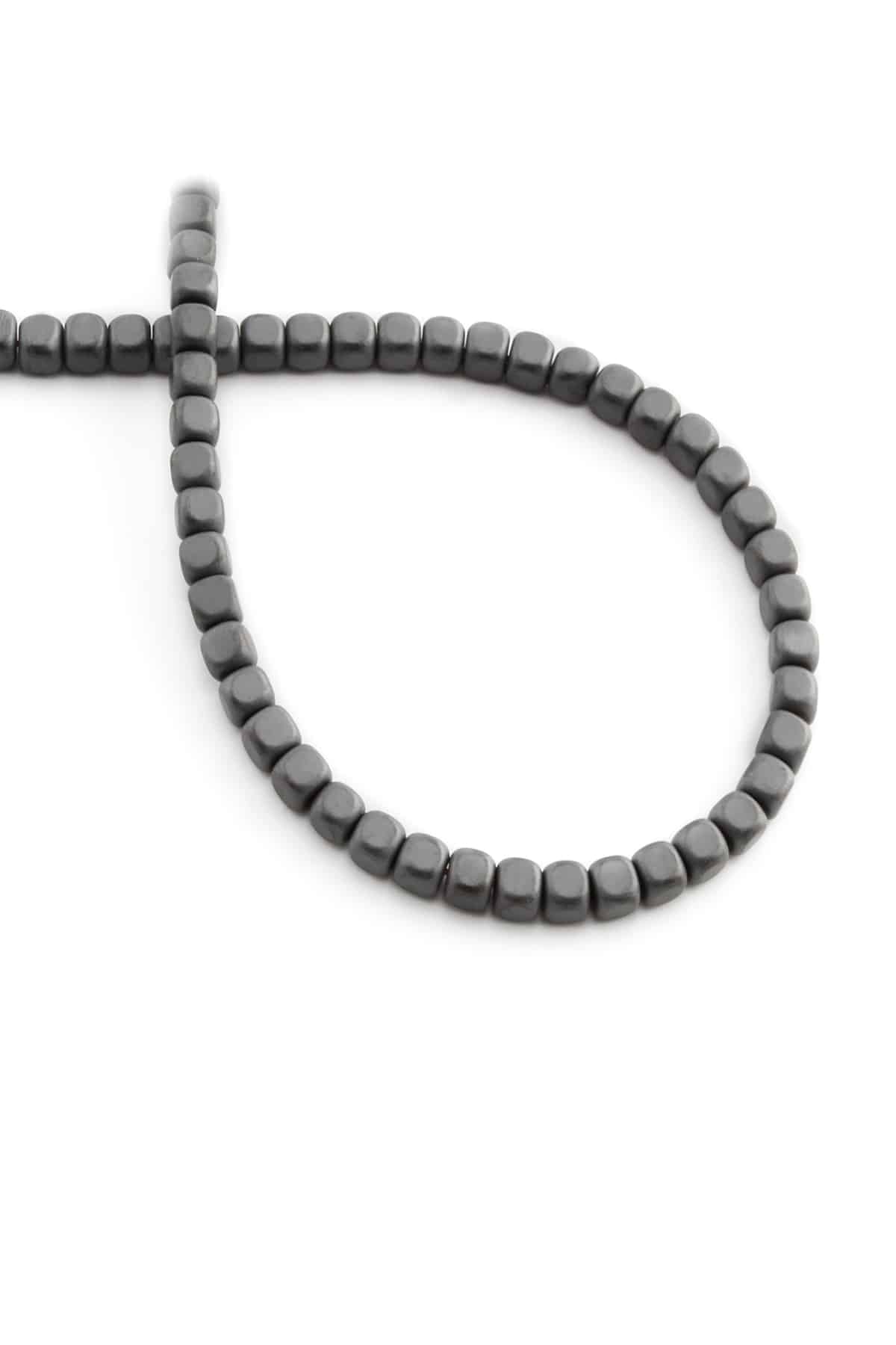 Hematit Doğal Taş Mat Gri Küp Kesim 4x4mm Dizi