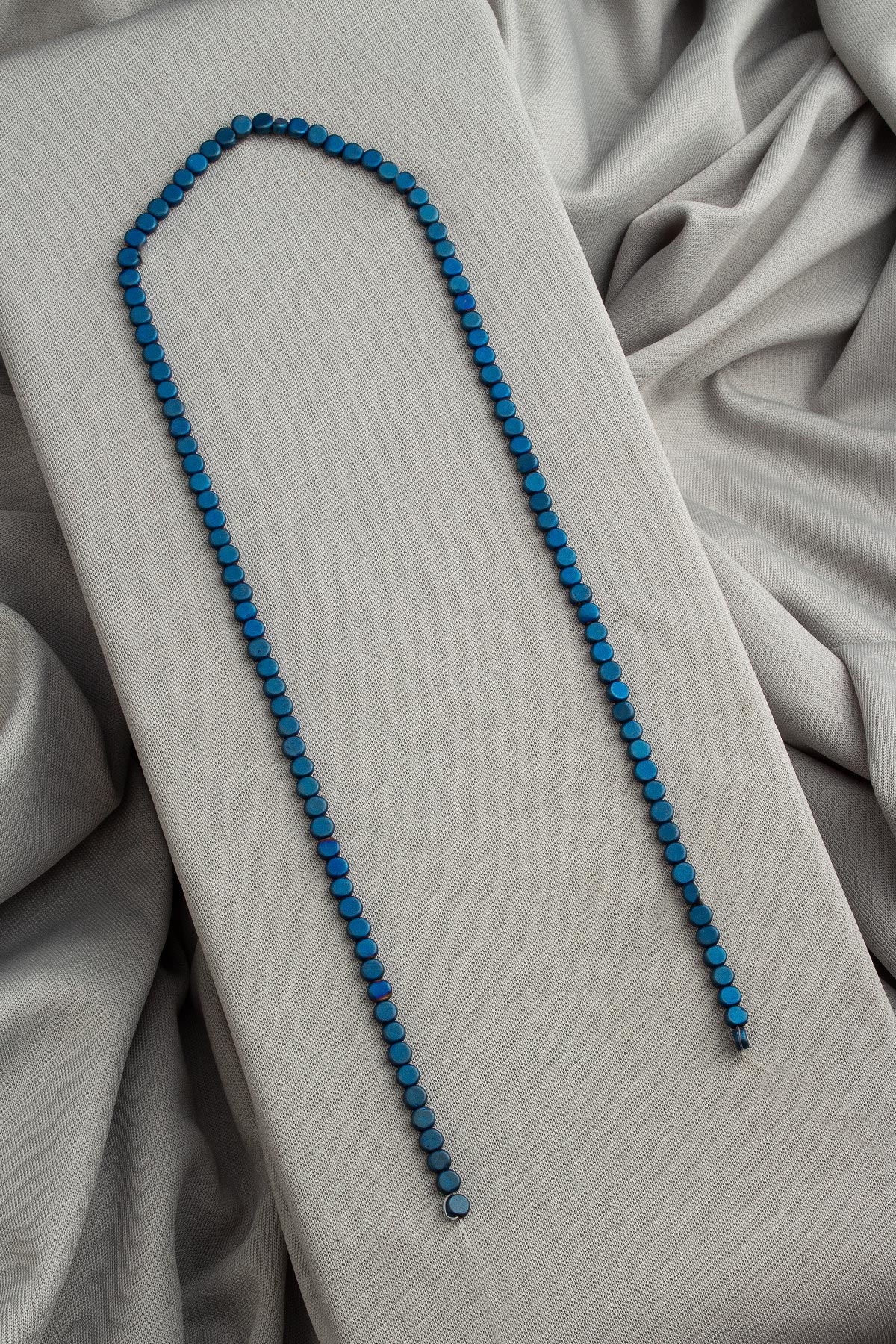 Hematit Doğal Taş Mat Mavi Daire Kesim 4x4mm Dizi