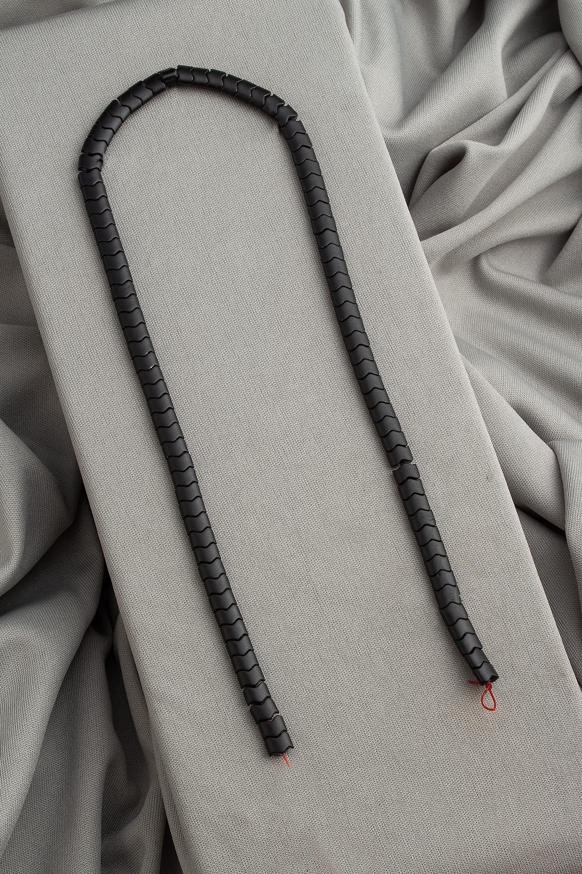 Hematit Doğal Taş Mat Siyah Yassı Balık Kesim 6x4mm Dizi