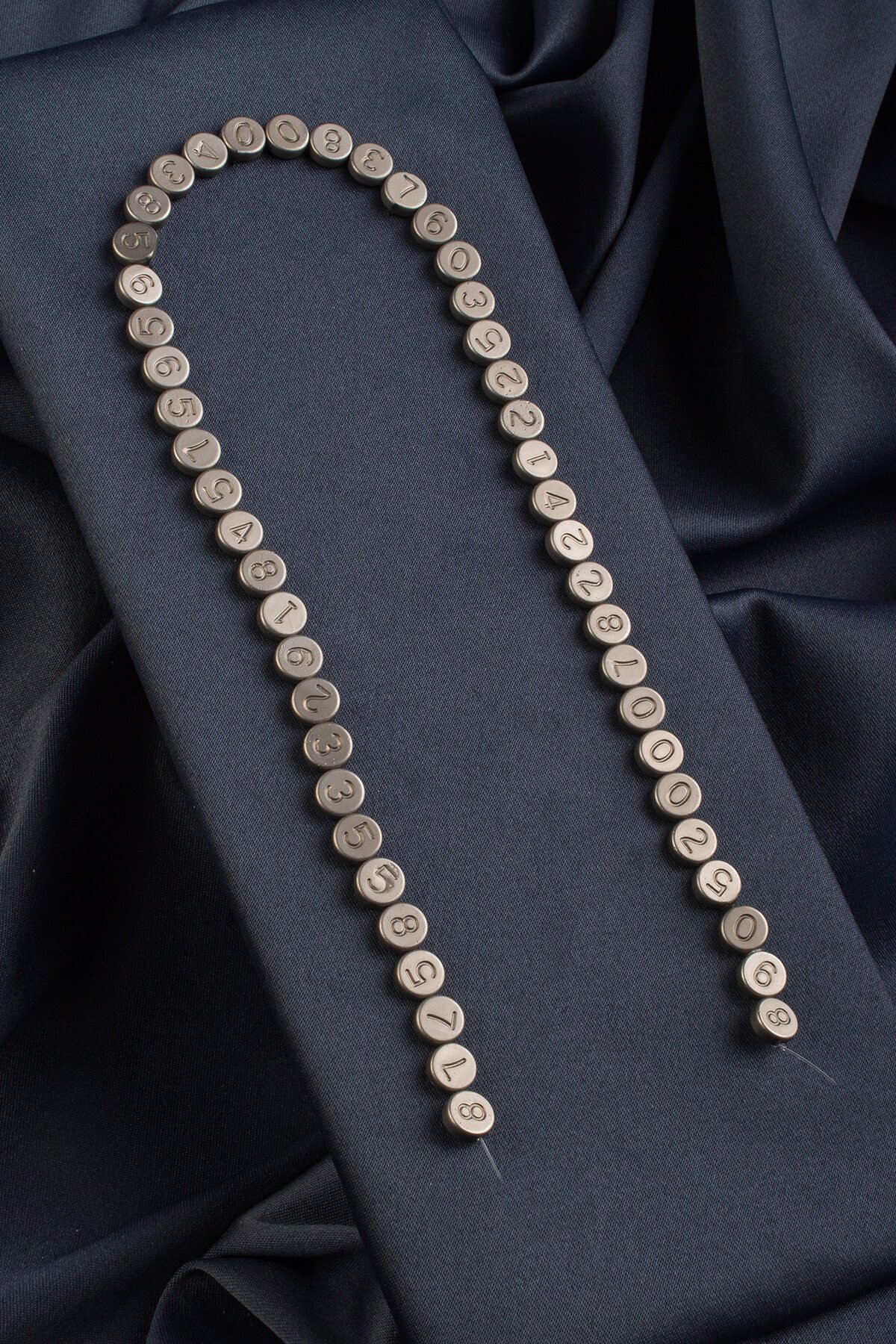 Hematit Doğal Taş Mat Titanyum 6mm Dizi